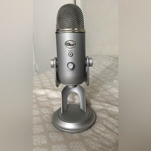 BLUE YETI mic